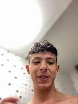 Snapshot of Daniel_Roy chatting on 03/16/26, 05:44 Daniel Roy online show from 03/16/26, 05:44