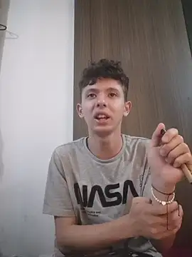 Snapshot of Daniel_Roy chatting on 03/27/26, 10:42 Daniel Roy online show from 03/27/26, 10:42