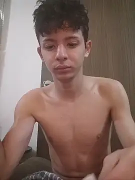 Snapshot of Daniel_Roy chatting on 04/20/26, 10:22 Daniel Roy online show from 04/20/26, 10:22