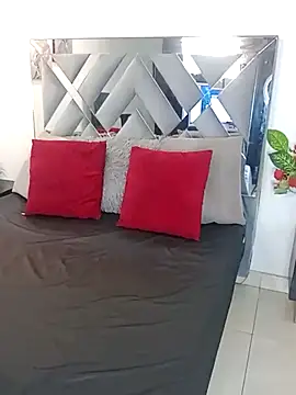 Snapshot of Liily_Foxxy chatting on 03/26/26, 11:05 Liily Foxxy online show from 03/26/26, 11:05