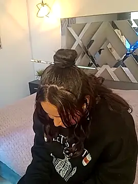 Snapshot of Liily_Foxxy chatting on 03/30/26, 10:49 Liily Foxxy online show from 03/30/26, 10:49