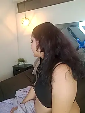 Snapshot of Liily_Foxxy chatting on 04/02/26, 10:46 Liily Foxxy online show from 04/02/26, 10:46