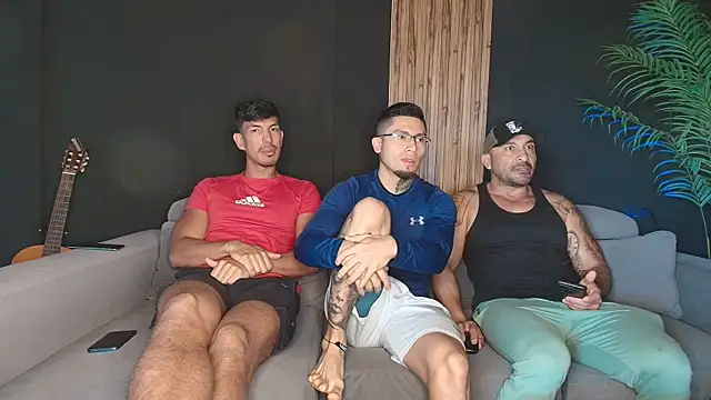 Snapshot of angelstream chatting on 04/01/26, 12:28 angelstream online show from 04/01/26, 12:28