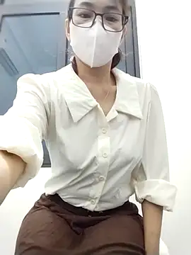 Snapshot of Mai_phuong chatting on 03/13/26, 01:23 Mai phuong online show from 03/13/26, 01:23