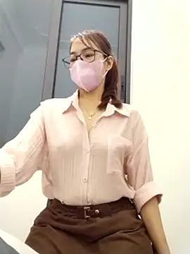 Snapshot of Mai_phuong chatting on 04/06/26, 04:46 Mai phuong online show from 04/06/26, 04:46