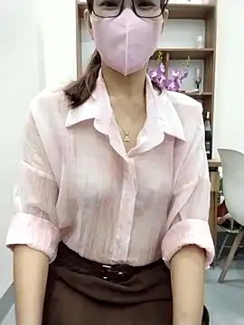 Snapshot of Mai_phuong chatting on 04/17/26, 12:46 Mai phuong online show from 04/17/26, 12:46