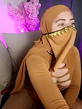 Snapshot of bahiya_aziz chatting on 03/21/26, 12:21 bahiya aziz online show from 03/21/26, 12:21