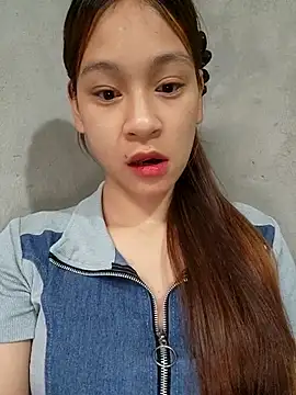 Snapshot of -Hicici- chatting on 04/12/26, 11:21 -Hicici- online show from 04/12/26, 11:21