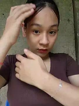 Snapshot of -Hicici- chatting on 04/15/26, 01:56 -Hicici- online show from 04/15/26, 01:56
