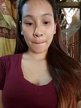 Snapshot of -Hicici- chatting on 04/16/26, 03:29 -Hicici- online show from 04/16/26, 03:29