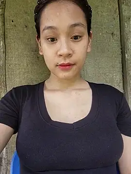Snapshot of -Hicici- chatting on 04/22/26, 02:03 -Hicici- online show from 04/22/26, 02:03