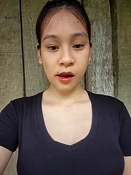 Snapshot of -Hicici- chatting on 05/19/26, 02:07 -Hicici- online show from 05/19/26, 02:07