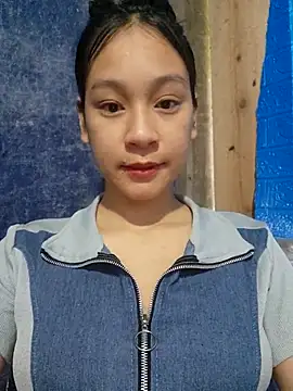 Snapshot of -Hicici- chatting on 06/12/26, 11:57 -Hicici- online show from 06/12/26, 11:57