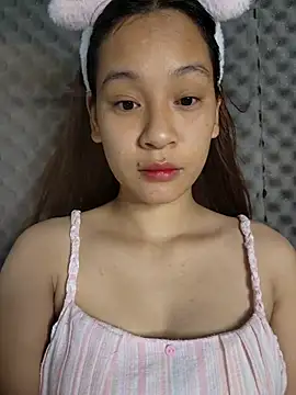 Snapshot of -Hicici- chatting on 07/03/26, 12:28 -Hicici- online show from 07/03/26, 12:28