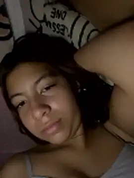 Snapshot of SlushyAcrylic chatting on 03/17/26, 05:11 SlushyAcrylic online show from 03/17/26, 05:11