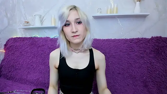 Snapshot of DianaBardot chatting on 03/14/26, 07:14 DianaBardot online show from 03/14/26, 07:14