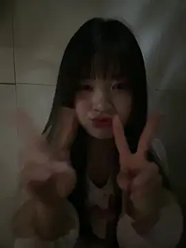 Snapshot of Cum-withyou chatting on 04/05/26, 08:00 Cum-withyou online show from 04/05/26, 08:00