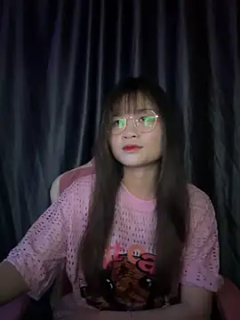 Snapshot of Cum-withyou chatting on 04/17/26, 09:23 Cum-withyou online show from 04/17/26, 09:23