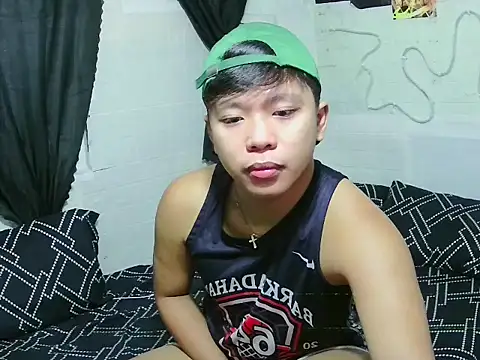 Snapshot of urasianrey chatting on 03/13/26, 06:20 urasianrey online show from 03/13/26, 06:20