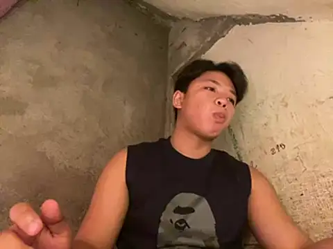 Snapshot of urasianrey chatting on 03/31/26, 05:02 urasianrey online show from 03/31/26, 05:02