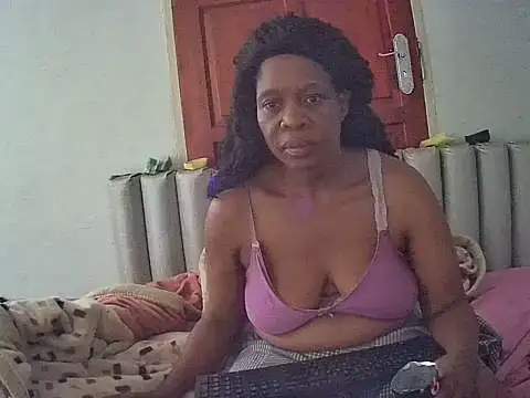 Snapshot of JoycyQueen chatting on 03/25/26, 02:45 JoycyQueen online show from 03/25/26, 02:45