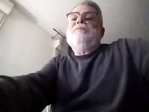 Snapshot of oura chatting on 04/02/26, 04:32 oura online show from 04/02/26, 04:32