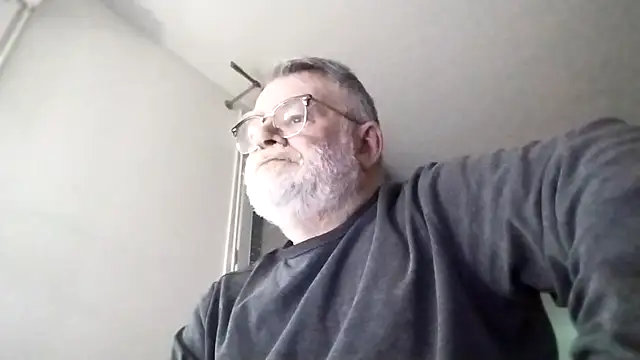 Snapshot of oura chatting on 04/03/26, 05:27 oura online show from 04/03/26, 05:27