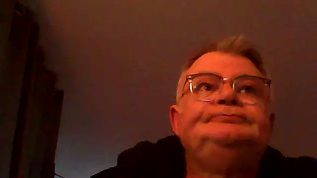 Snapshot of oura chatting on 04/07/26, 05:30 oura online show from 04/07/26, 05:30