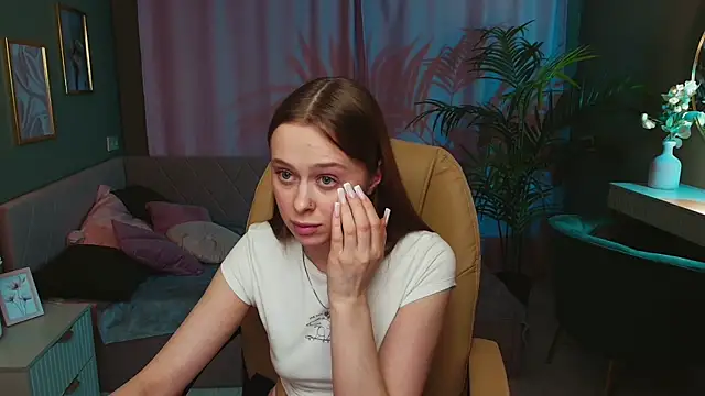 Snapshot of Megg_Ryan chatting on 04/15/26, 07:58 Megg Ryan online show from 04/15/26, 07:58