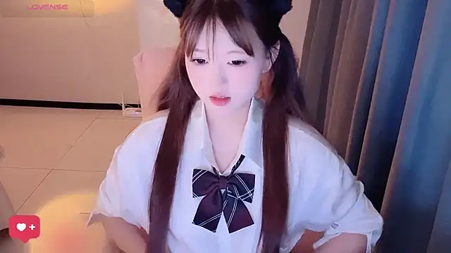 winnie-ww online show from 05/13/26, 09:06