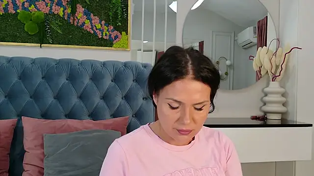 Snapshot of AnneRey chatting on 04/20/26, 03:20 AnneRey online show from 04/20/26, 03:20