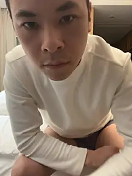 Snapshot of Aytc9989 chatting on 03/25/26, 12:33 Aytc9989 online show from 03/25/26, 12:33