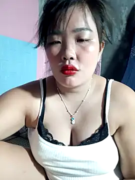 Snapshot of Irene-01 chatting on 07/03/26, 12:06 Irene-01 online show from 07/03/26, 12:06