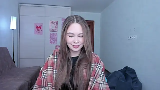 Snapshot of kittiangel00 chatting on 04/08/26, 04:23 kittiangel00 online show from 04/08/26, 04:23