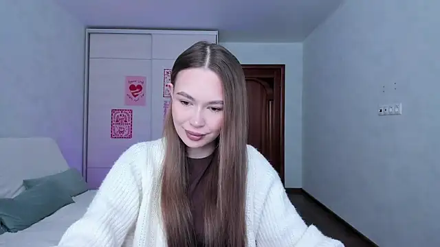 Snapshot of kittiangel00 chatting on 04/20/26, 04:26 kittiangel00 online show from 04/20/26, 04:26