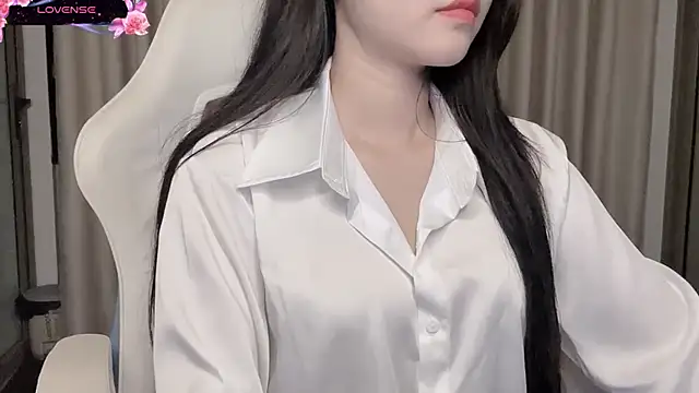 Snapshot of Ngan-Baby chatting on 03/29/26, 11:43 Ngan-Baby online show from 03/29/26, 11:43