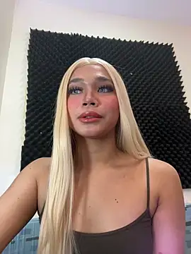 Snapshot of bigcock_kataluna chatting on 04/24/26, 03:03 bigcock kataluna online show from 04/24/26, 03:03