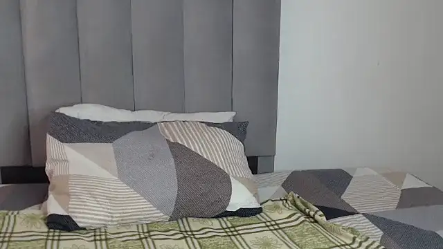 Snapshot of Tasha_xxx chatting on 04/15/26, 08:21 Tasha xxx online show from 04/15/26, 08:21