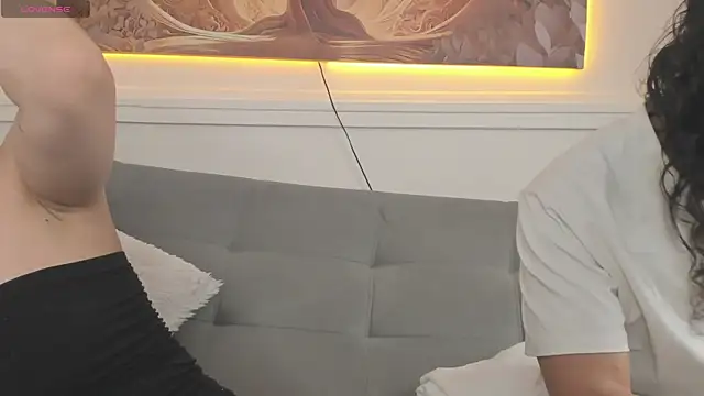 Snapshot of melody_ft_jesus chatting on 04/23/26, 08:11 melody ft jesus online show from 04/23/26, 08:11