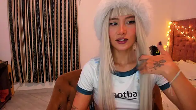 Snapshot of Mia_miel69 chatting on 06/11/26, 10:24 Mia miel69 online show from 06/11/26, 10:24