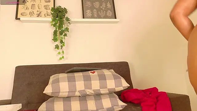 Snapshot of Meganlove__ chatting on 04/09/26, 06:19 Meganlove online show from 04/09/26, 06:19