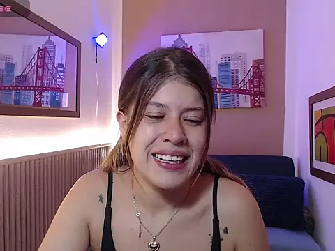 Snapshot of Moonna_linnda chatting on 04/24/26, 04:20 Moonna linnda online show from 04/24/26, 04:20