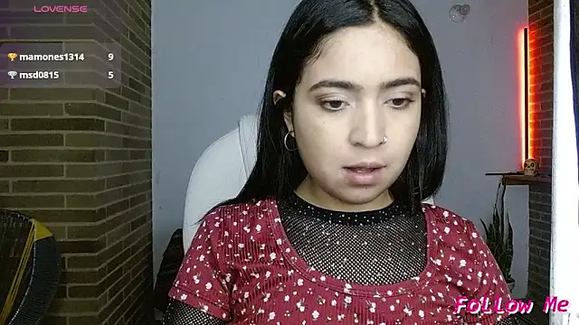 Snapshot of sweet-little chatting on 03/18/26, 06:55 sweet-little online show from 03/18/26, 06:55