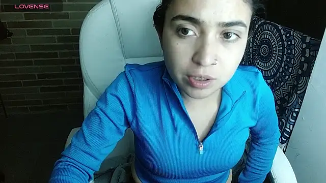 Snapshot of sweet-little chatting on 04/10/26, 02:17 sweet-little online show from 04/10/26, 02:17