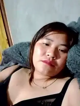 Snapshot of YAONIKUTE chatting on 04/05/26, 11:02 YAONIKUTE online show from 04/05/26, 11:02