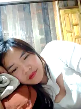 Snapshot of YAONIKUTE chatting on 04/21/26, 03:39 YAONIKUTE online show from 04/21/26, 03:39