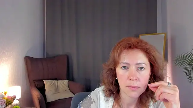 Snapshot of LeticiaRomano chatting on 03/21/26, 12:21 LeticiaRomano online show from 03/21/26, 12:21