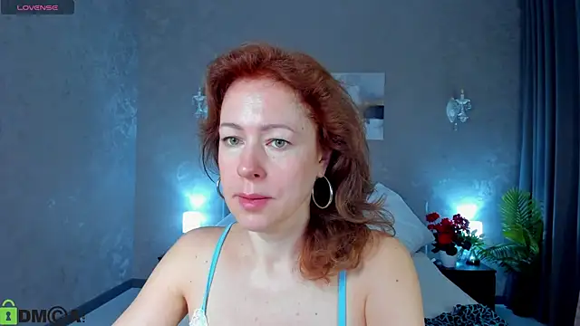 Snapshot of LeticiaRomano chatting on 03/30/26, 04:02 LeticiaRomano online show from 03/30/26, 04:02