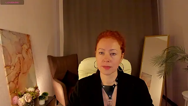 Snapshot of LeticiaRomano chatting on 04/03/26, 04:21 LeticiaRomano online show from 04/03/26, 04:21