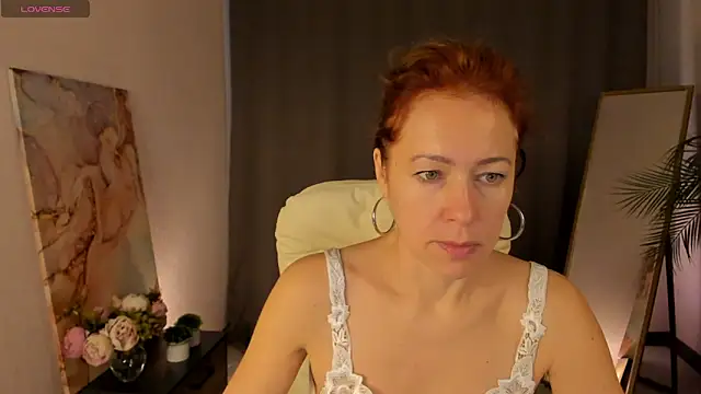 Snapshot of LeticiaRomano chatting on 04/04/26, 03:38 LeticiaRomano online show from 04/04/26, 03:38